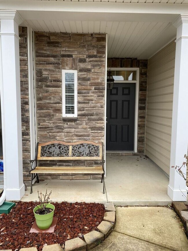 Foto del edificio - Great 2 Story 3 Bedroom Townhome in Stone ...