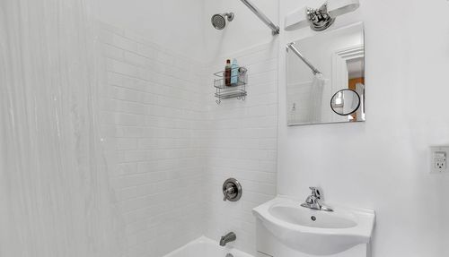 Primary Photo - 71 Perry St