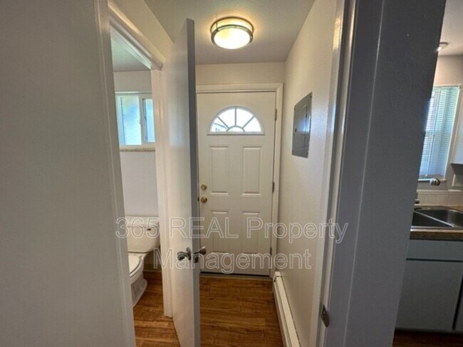 Foto del edificio - 1476 E 16th St