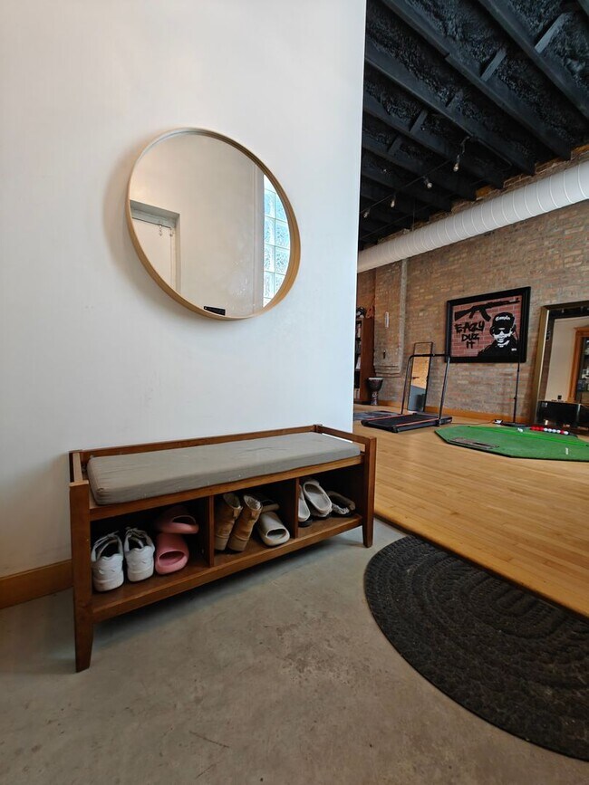 Foto del edificio - BEAUTIFUL 3BD/3BTH single family home for rent!