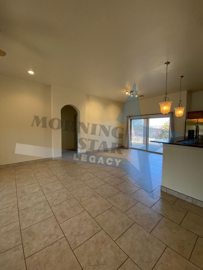 Building Photo - 3 bedroom home in Poco Lomas!