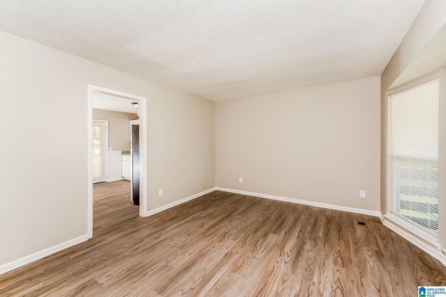 Building Photo - 6569 Telia Dr