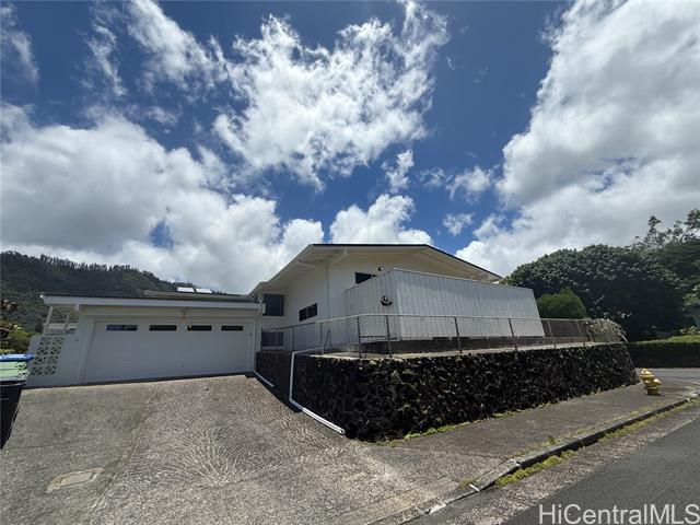 Foto del edificio - 35 Country Club Rd