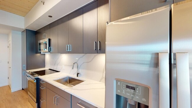 Interior Photo - Cirrus