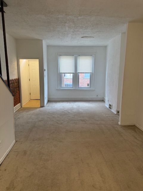 Foto del edificio - 612 Cross St