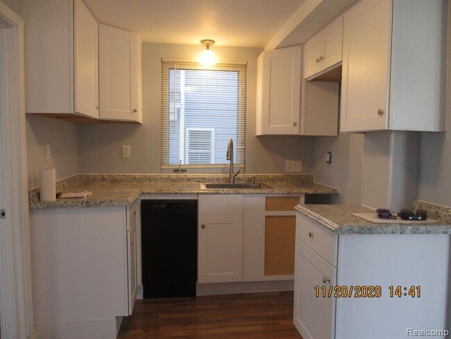 Foto del edificio - 160 Roehrig St