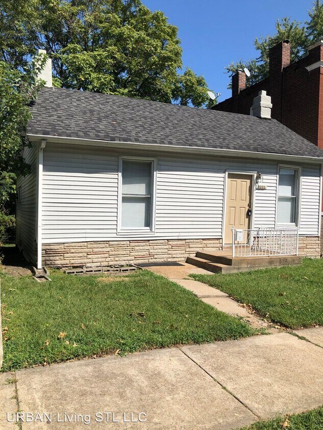 Primary Photo - 2 br, 1 bath House - 4223 Bingham Ave