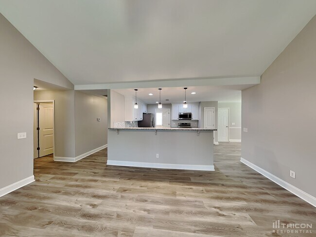 Building Photo - 1313 Keaton Dr