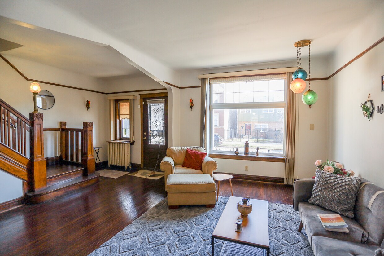 Foto principal - 6510 S Ellis Ave