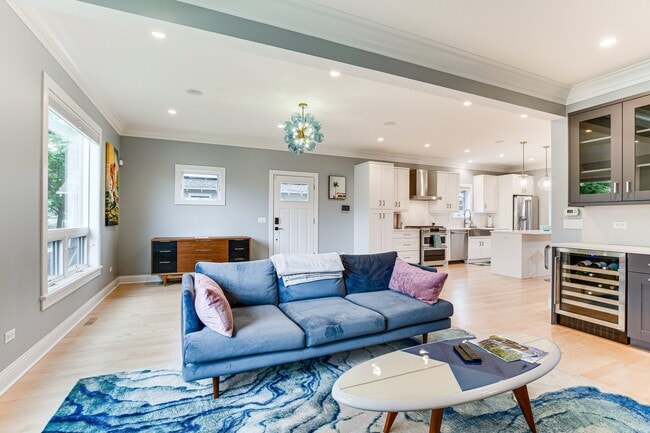 Living room - 4727 N Kiona Ave