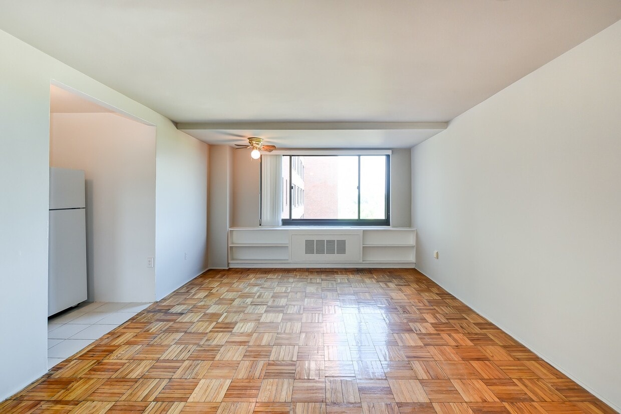 Spacious & Bright Junior 1 Bedroom at River Place East - Spacious & Bright Junior 1 Bedroom at River Place East