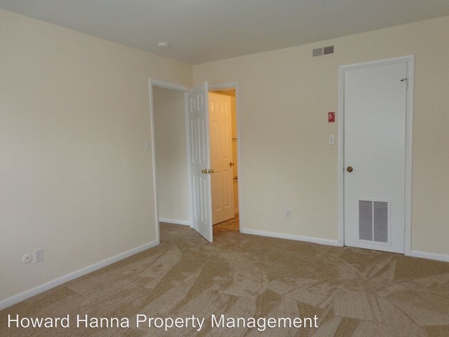Building Photo - 1300 Hillside Ave