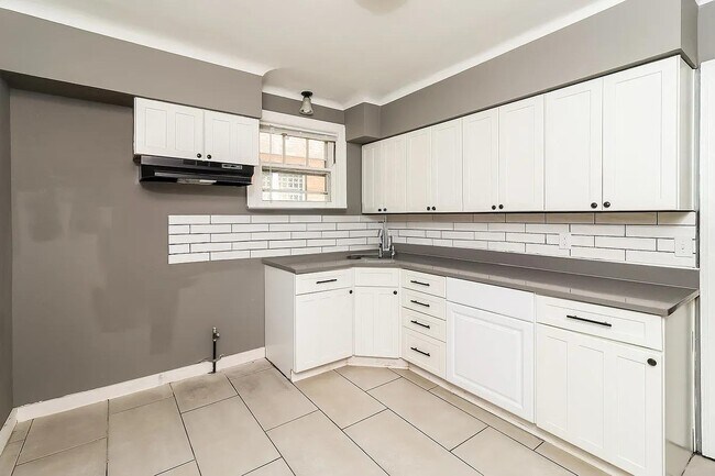 Foto del edificio - 1522 Kinney Ave