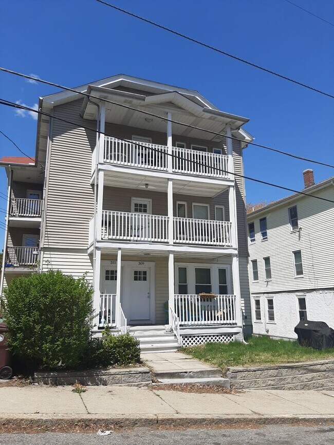 Foto del edificio - 311 Ward St