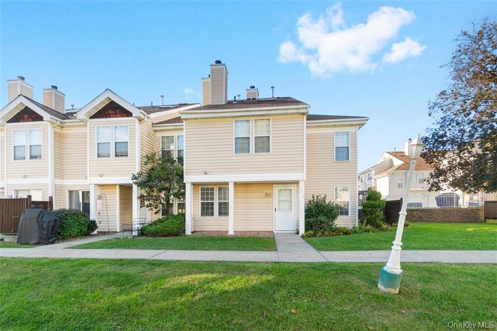 Foto principal - 2910 Whispering Hills Dr