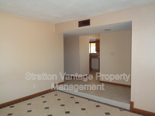 Foto del edificio - 5603 W Greenbriar Dr