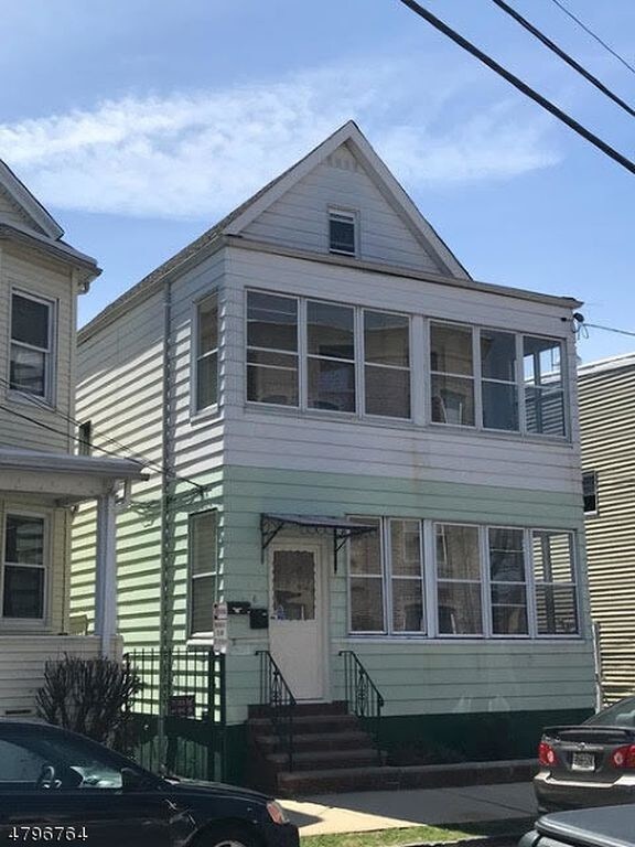 Primary Photo - 6 Somerset St