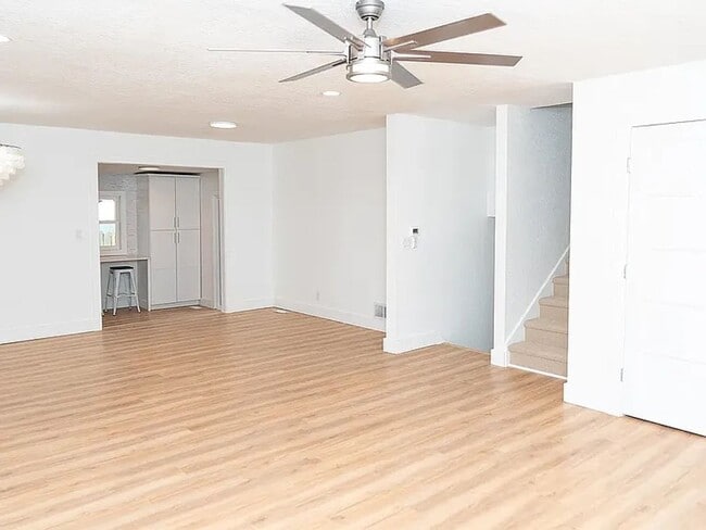 Building Photo - Spacious 4-Bedroom / 2-Bath Home in Wichit...