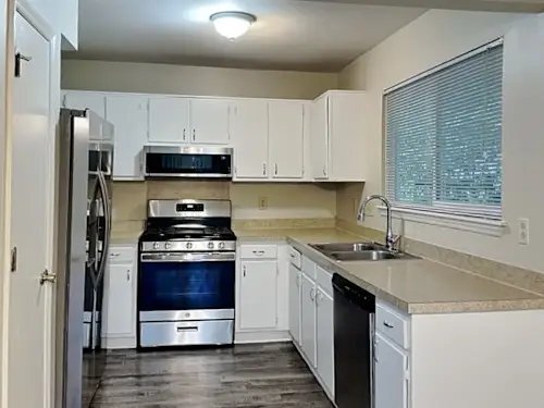 Foto del edificio - 4700 Cricklewood Ln