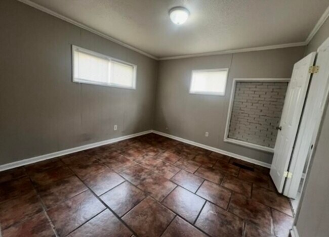 Foto del edificio - 3050 Tutwiler Ave