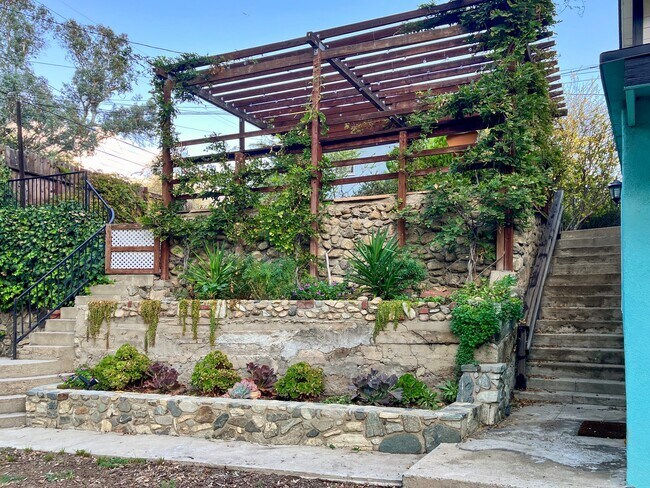 Building Photo - 126 Hackett Pl