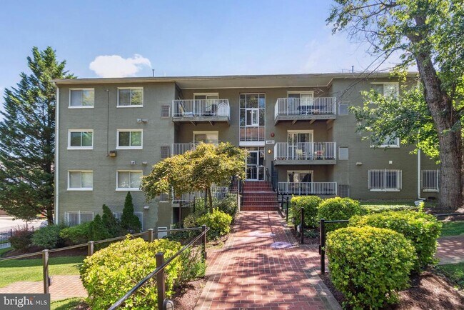 Foto del edificio - 4477 B St SE