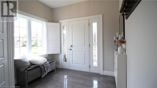 Building Photo - 259 Falconridge Dr