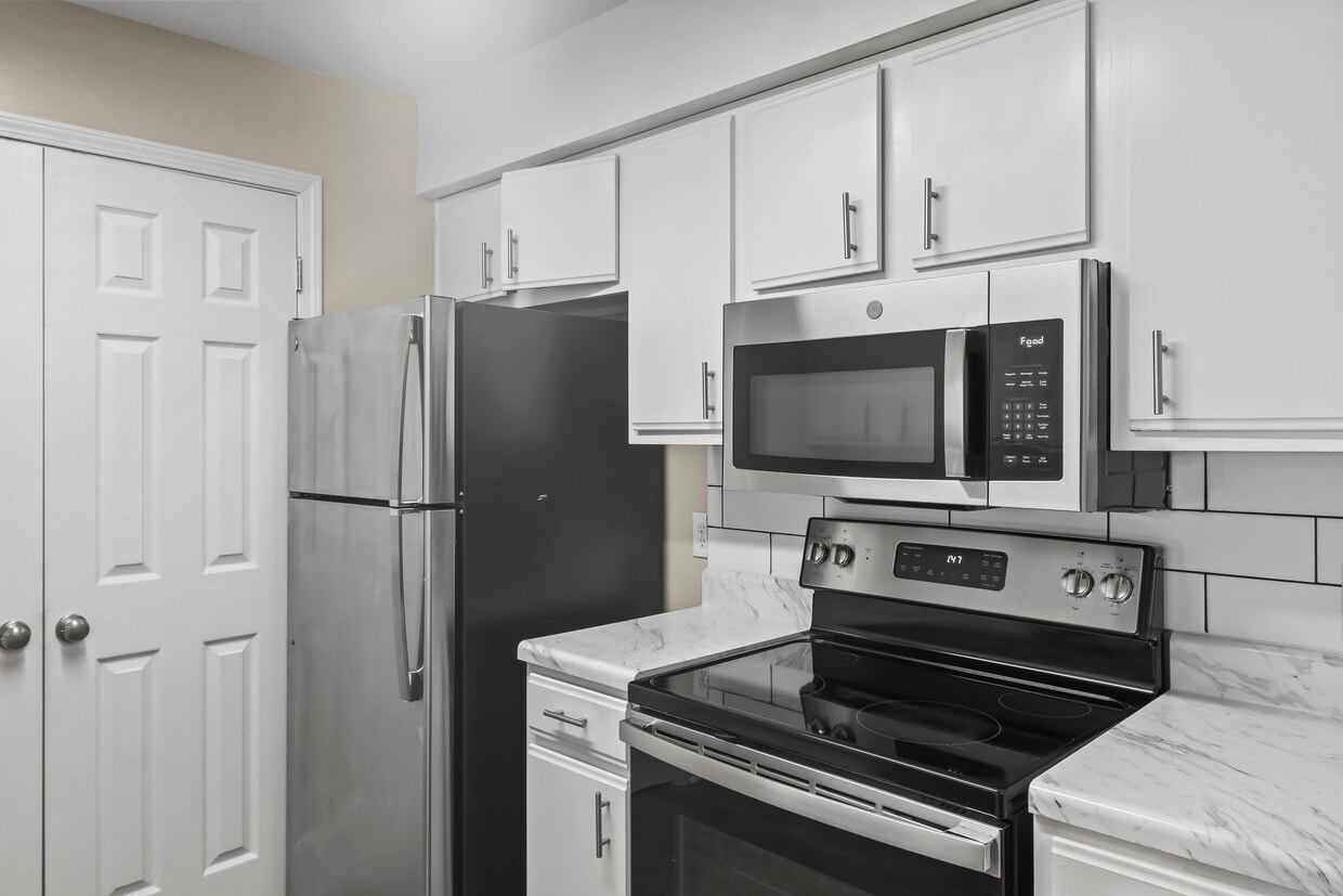 Primary Photo - The Tarragon Apartments