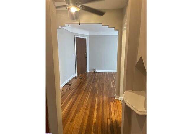 Foto del edificio - 956 Ludlow Ave