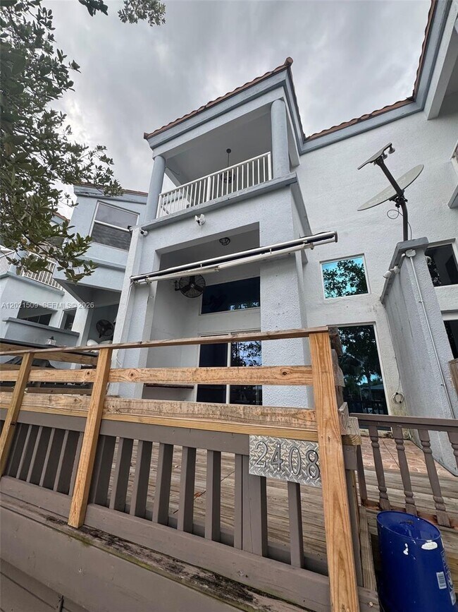 Foto del edificio - 2408 NE 135th St