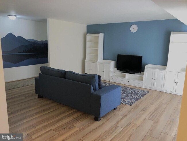 Foto del edificio - 884 Quince Orchard Blvd