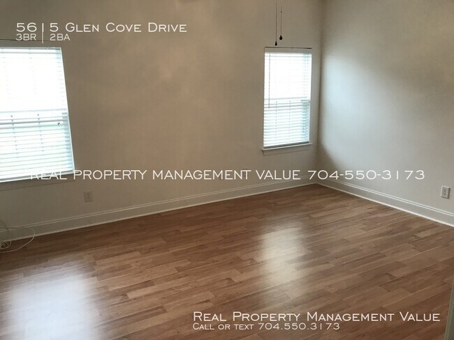 Building Photo - 3 Bedroom, 2 Bath Condo