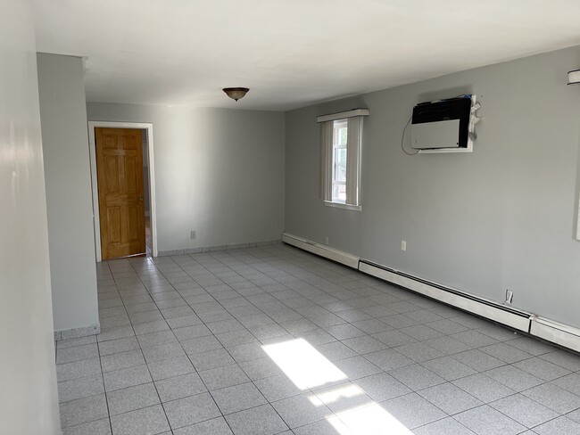 Building Photo - 510 Premier Blvd