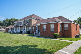 The Apartments at Lake Hill