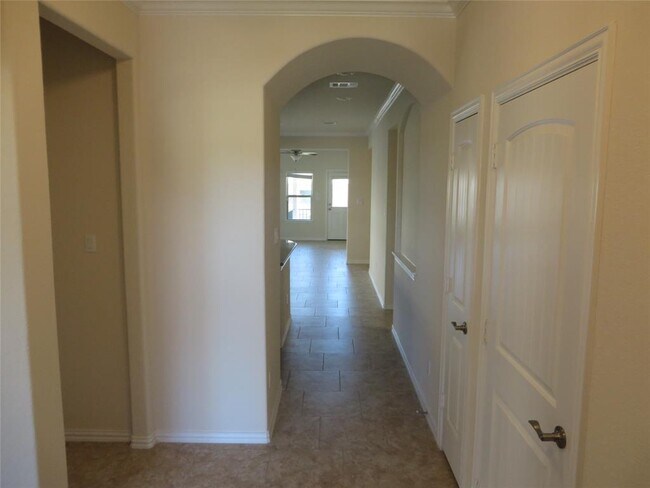 Building Photo - 1220 Gaviota Ln