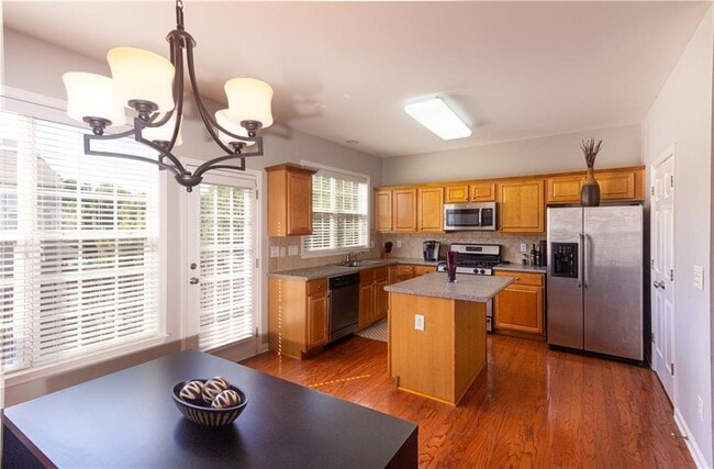 Building Photo - 1035 Thornborough Dr