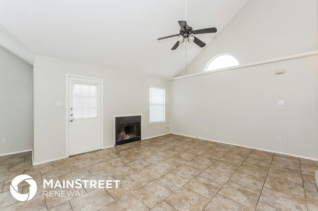 Building Photo - 8440 Cloverglen Ln