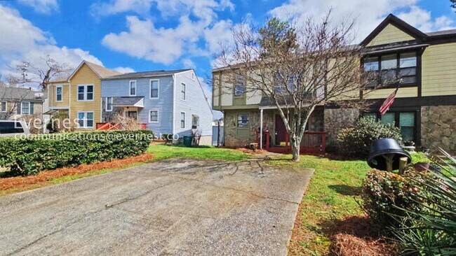 Foto del edificio - 2 Bed/2 Bath Home with Fenced Yard /Available now!