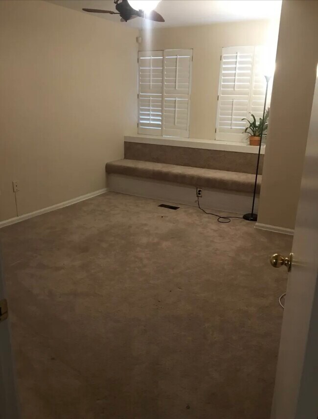 Building Photo - 914 Stubblefield Ln