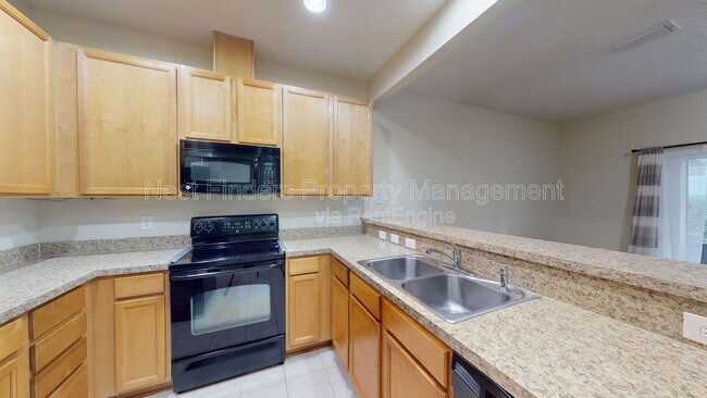 Foto del edificio - 13339 Solar Dr