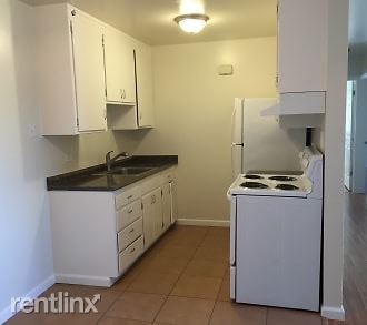 Building Photo - 2211 Redwood St