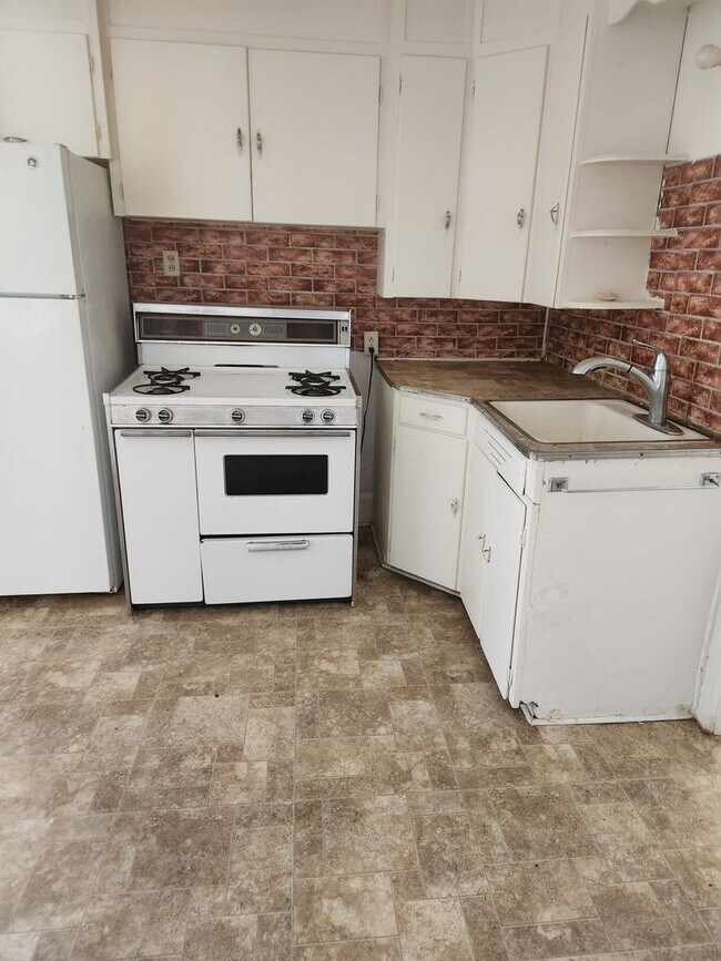 Building Photo - Brehm-1317