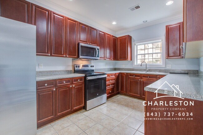 Foto del edificio - 4902 Lake Palmetto Ln