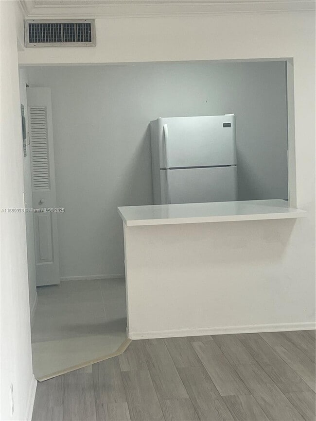 Foto del edificio - 7765 SW 86th St