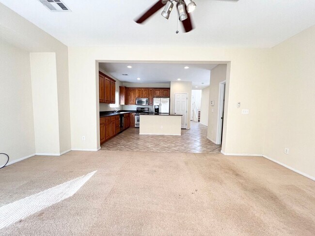 Foto del edificio - 10965 Paradise Rd