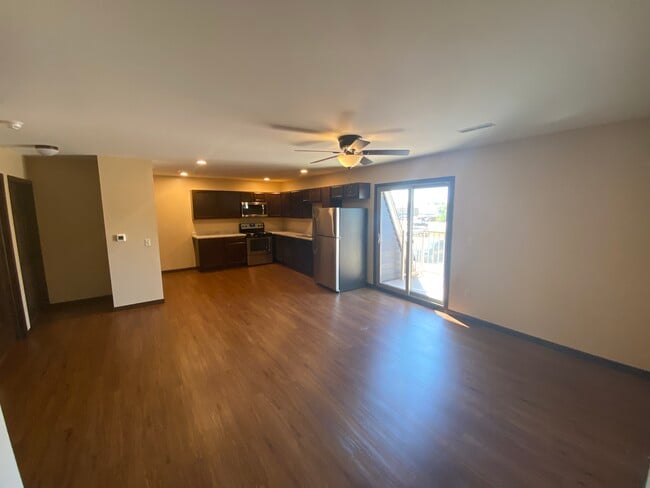 Building Photo - 1517 Primrose Ln