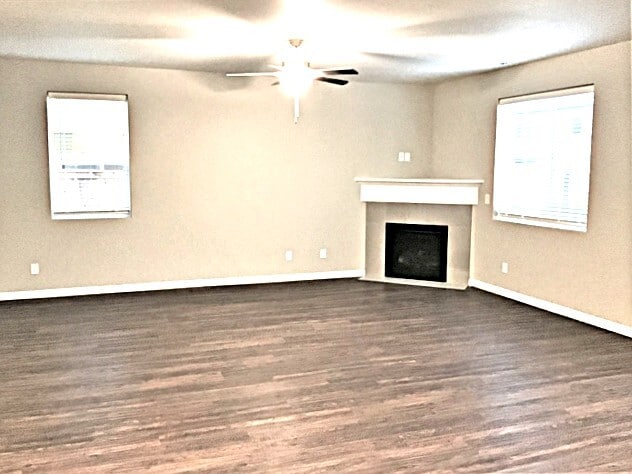 Building Photo - 1011 Riggs Dr E