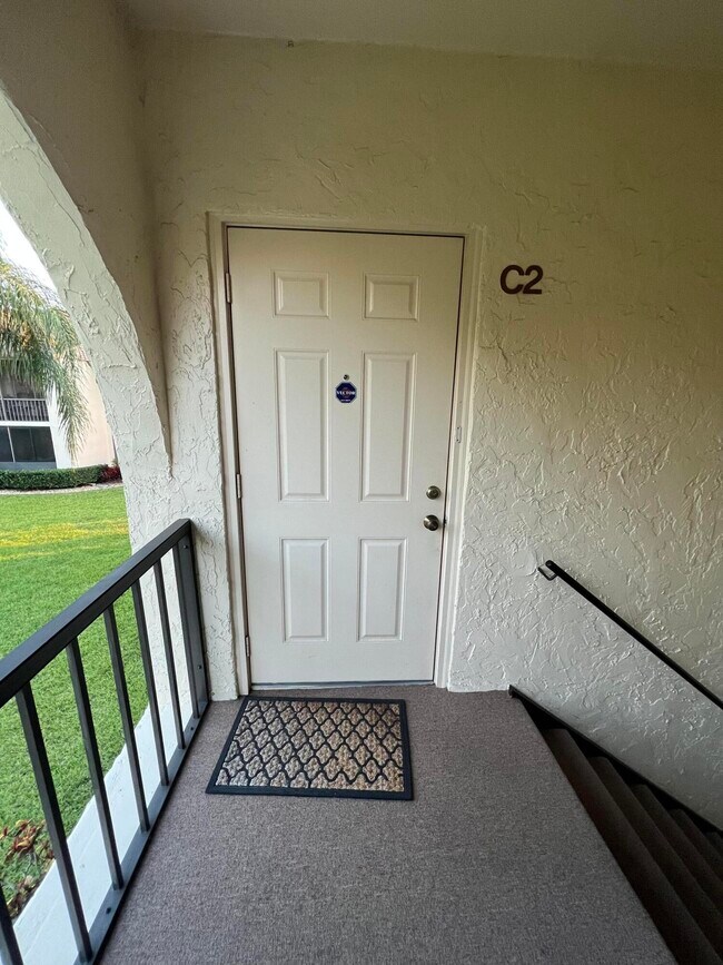 302 Knotty Pine Cir Unit C2, Greenacres, FL 33463 Condo for Rent in