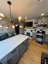 Building Photo - 538B Winthrop Rd