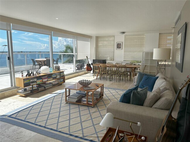 Foto del edificio - 1541 Brickell Ave